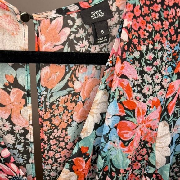 River Island Floral Long Sleeve Mini Dress | Size 6 (UK) - Picture 2 of 4